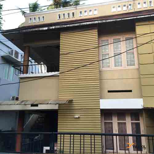 4BHK For Sale in Thottam Kamaleswaram  Trivandrum 2500 Sq ft. This beautiful two-story building is a spacious and well-designed home, spanning an area of 2500 square feet.
